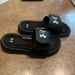 Under Armour Unisex Child Ignite Slide Sandal Sz 3Y